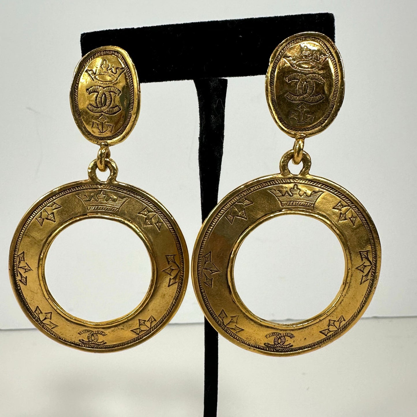 CHANEL Vintage 1987 logo engraved Medallion Hoop clip on earrings