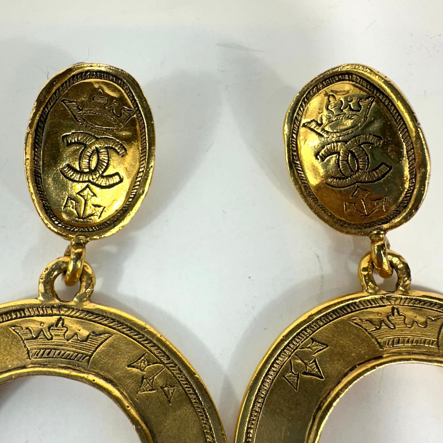 CHANEL Vintage 1987 logo engraved Medallion Hoop clip on earrings