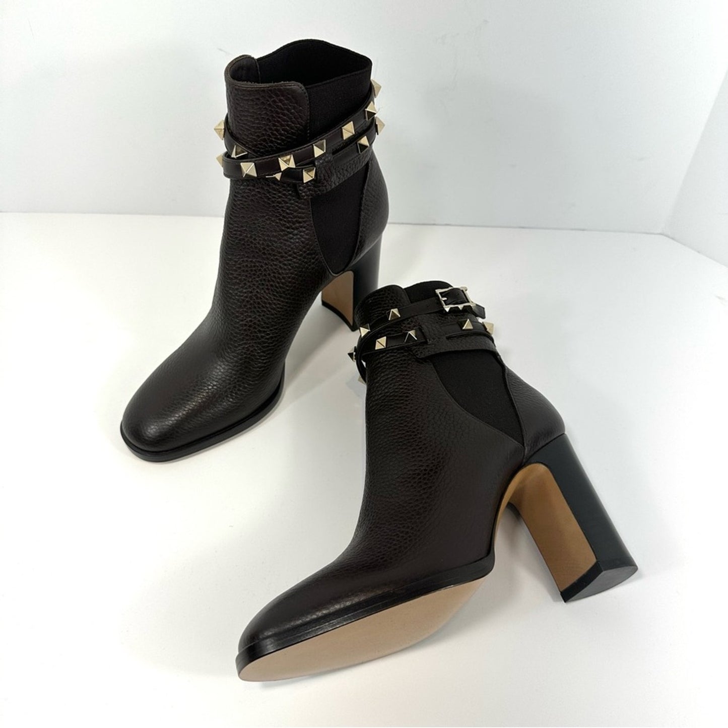 Valentino Garavani Rockstud Pebbled Block Heel Leather Ankle Booties Size EU 36