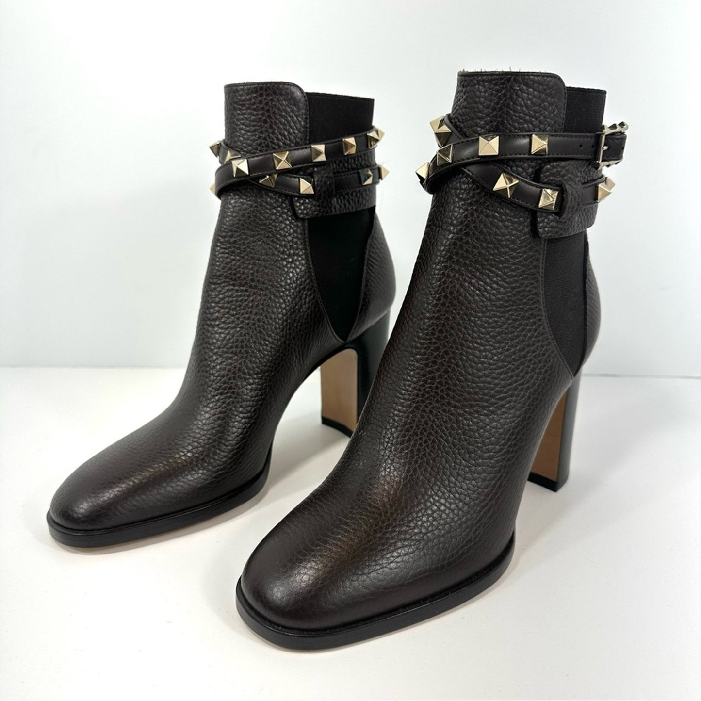 Valentino Garavani Rockstud Pebbled Block Heel Leather Ankle Booties Size EU 36