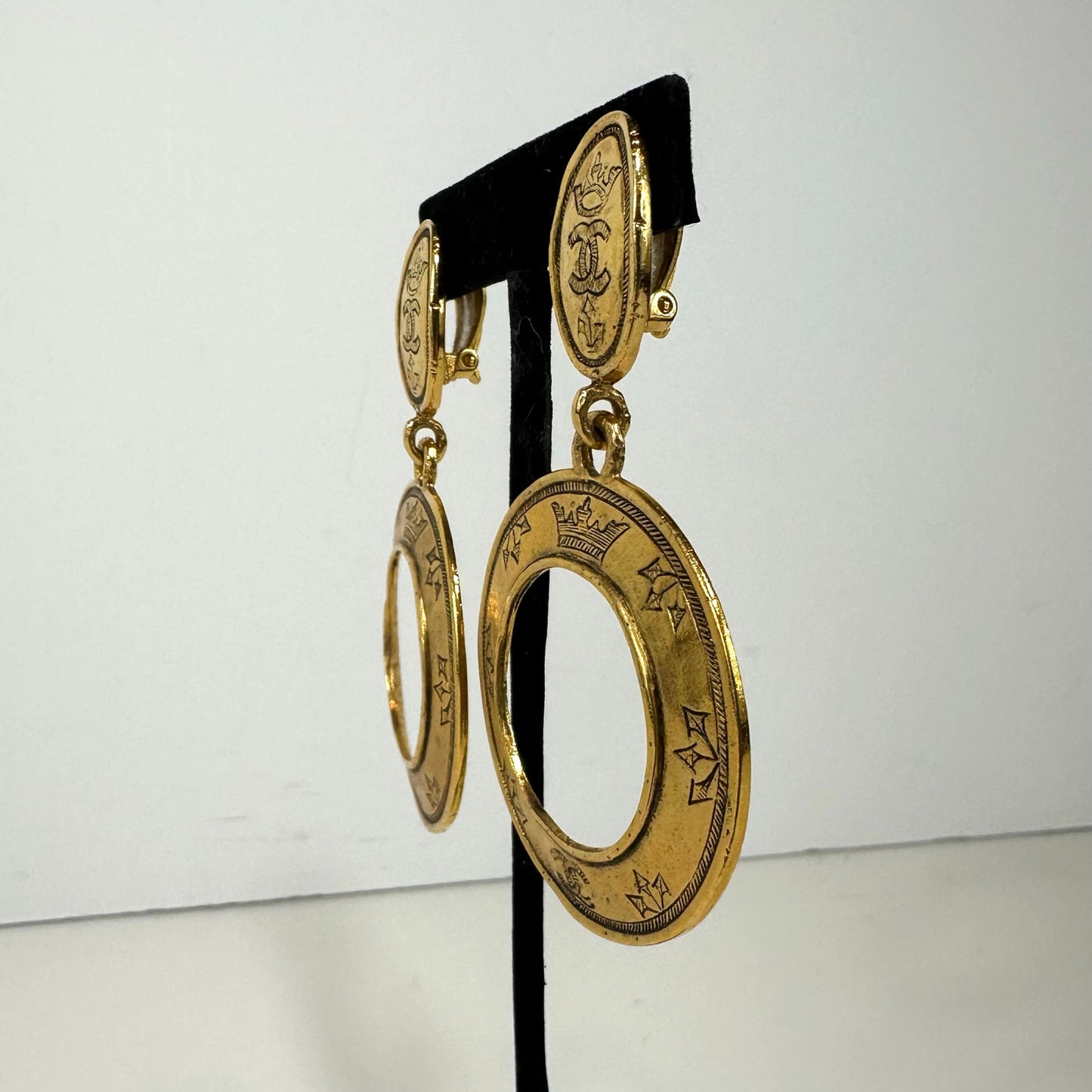 CHANEL Vintage 1987 logo engraved Medallion Hoop clip on earrings