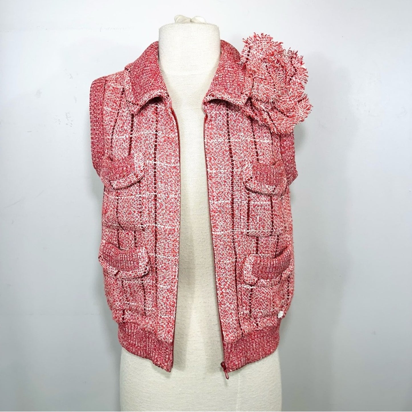 Chanel 2001 Vintage Karl Lagerfeld Spring Red White Sequin Tweed Vest FR 38 US 6